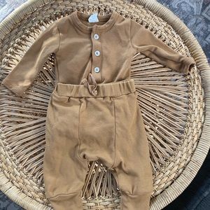 Kate Quinn Apple cinnamon lounge set